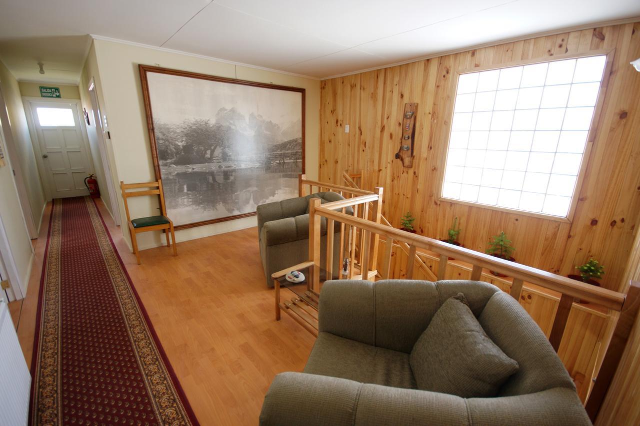 Hostal Los Pioneros Puerto Natales Dış mekan fotoğraf