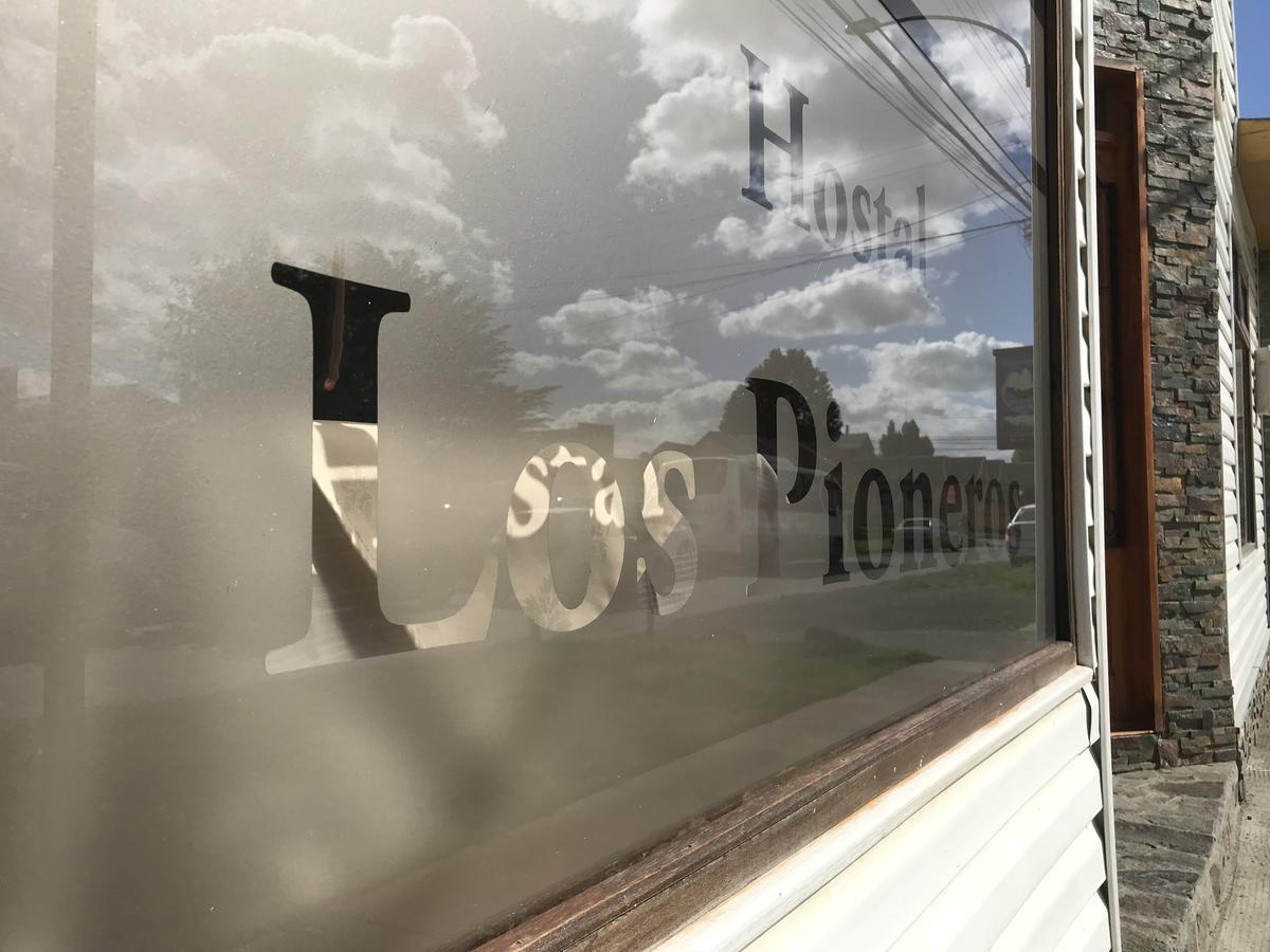 Hostal Los Pioneros Puerto Natales Dış mekan fotoğraf